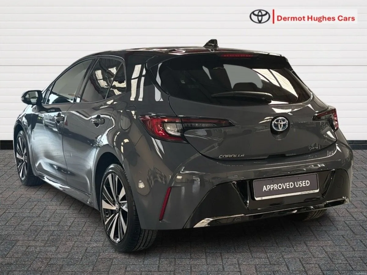 Toyota Corolla H/B LUNA SPORT HYBRID AUTO - Image 2