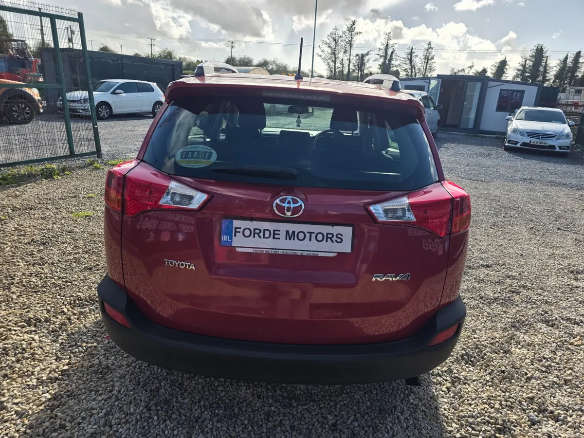 Toyota RAV4 2015 - Image 5