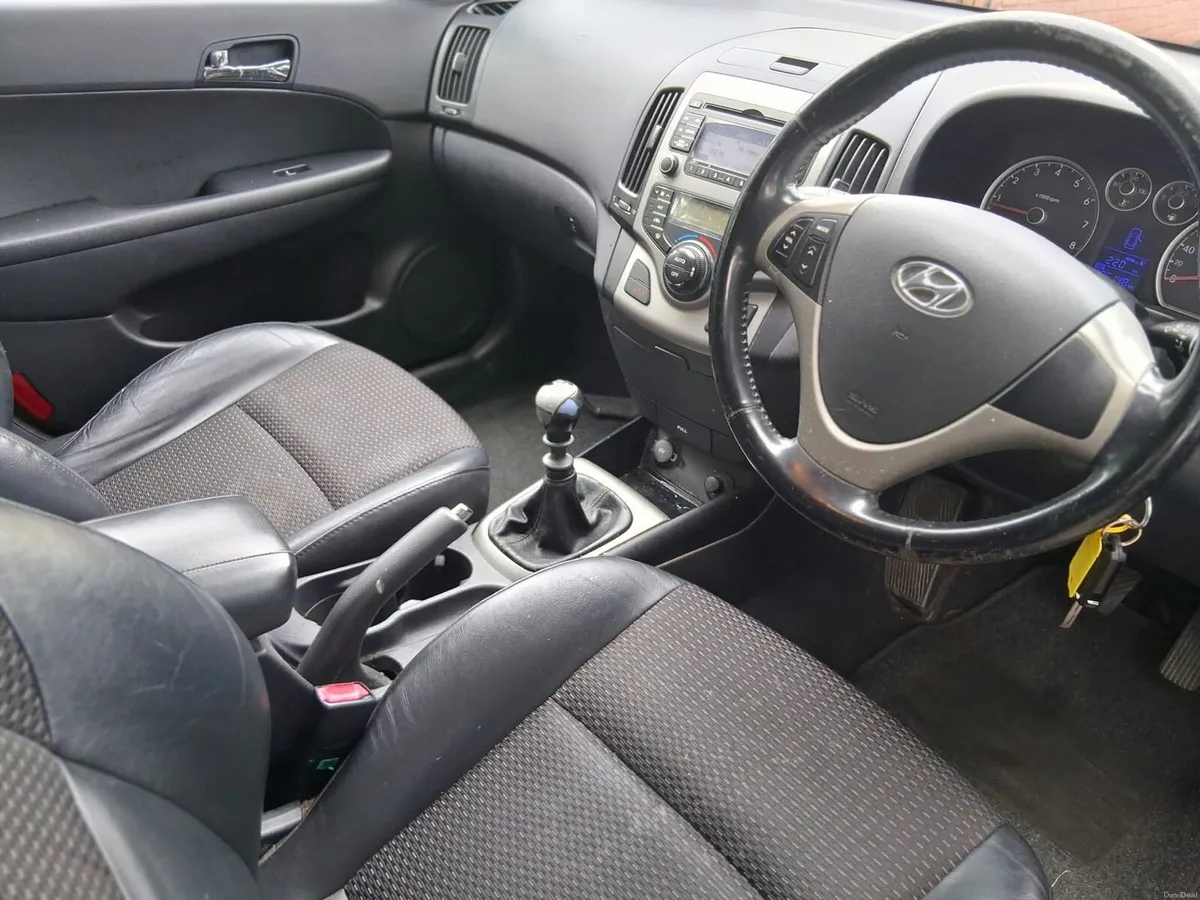 08 HYUNDAI I30 DELUXE MODEL NCT 07/27 TAX 05/27 - Image 6