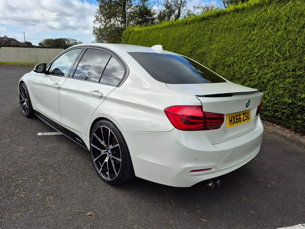 BMW 320d 2016 - Image 4