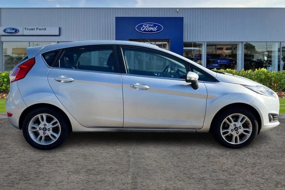 Ford Fiesta 1.0 EcoBoost Active 5dr - Image 3