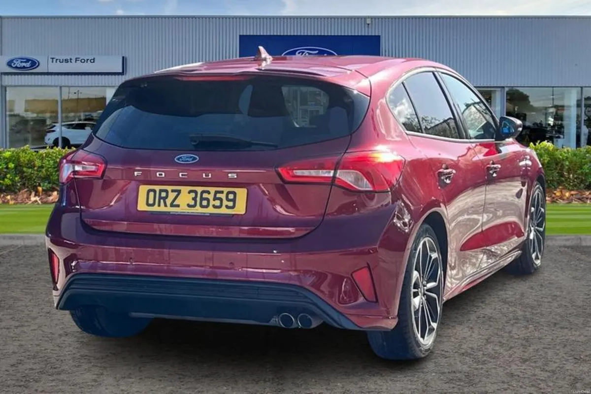 Ford Focus 1.0 EcoBoost 125 ST-Line X 5dr - Image 4