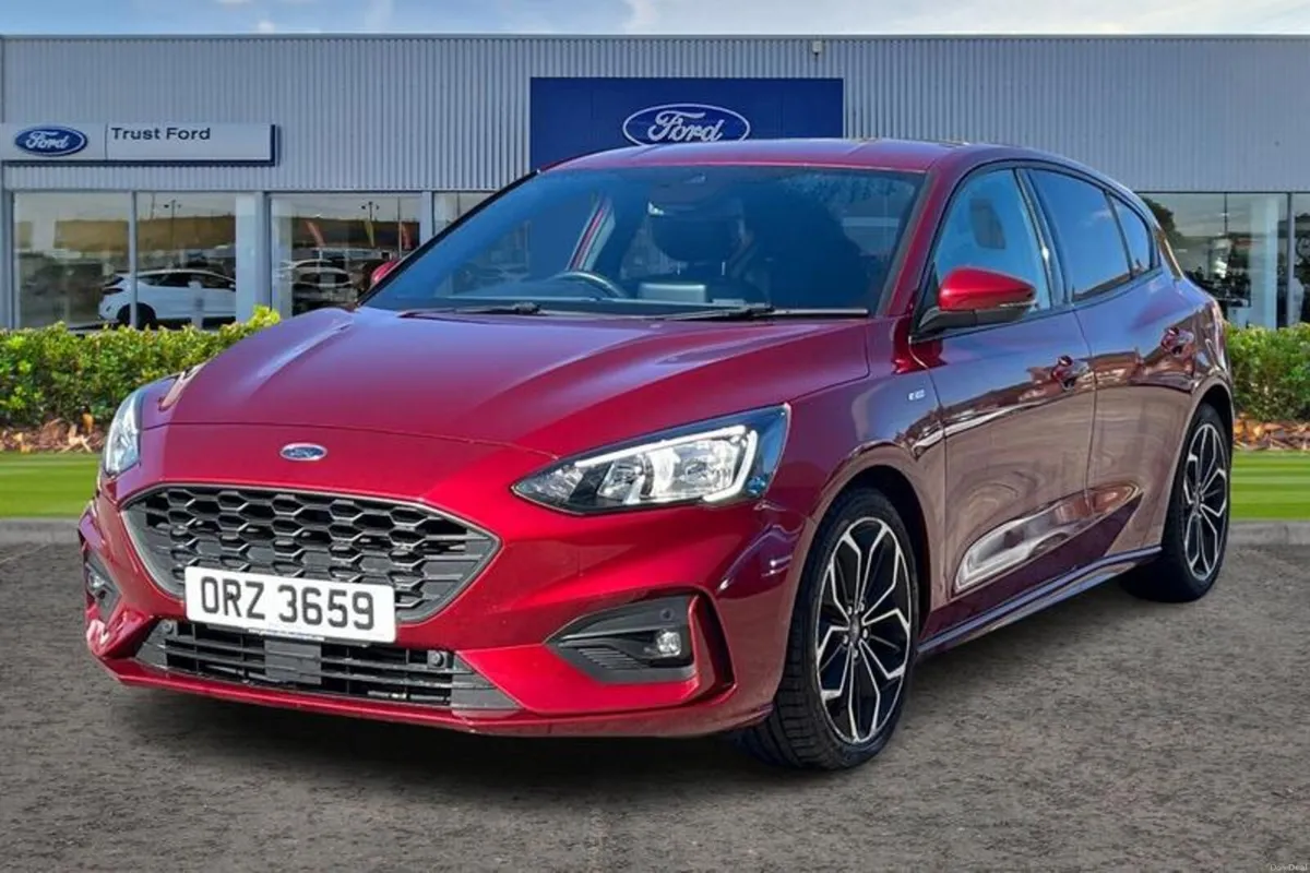 Ford Focus 1.0 EcoBoost 125 ST-Line X 5dr - Image 5