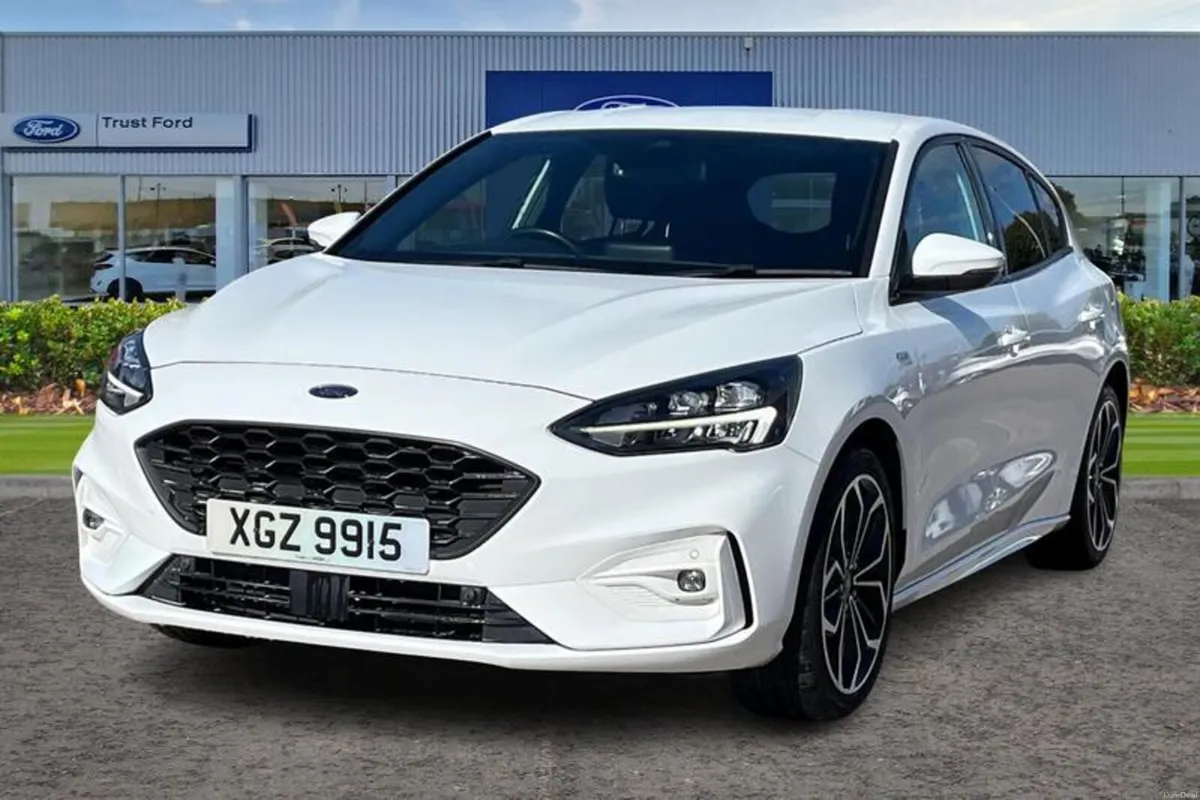 Ford Focus 1.0 EcoBoost ST-Line Vignale 5dr- Heate - Image 5