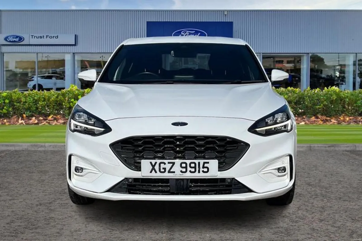 Ford Focus 1.0 EcoBoost ST-Line Vignale 5dr- Heate - Image 6