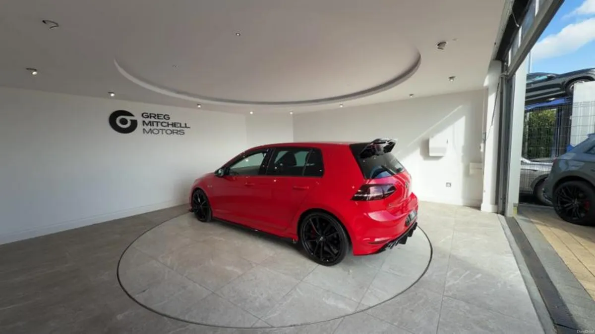 Volkswagen Golf 2.0 TSI R 5dr - Image 5