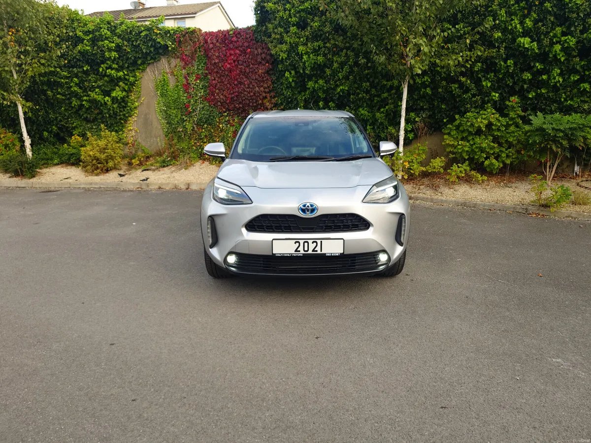 Toyota Yaris Cross Hybrid - Image 2