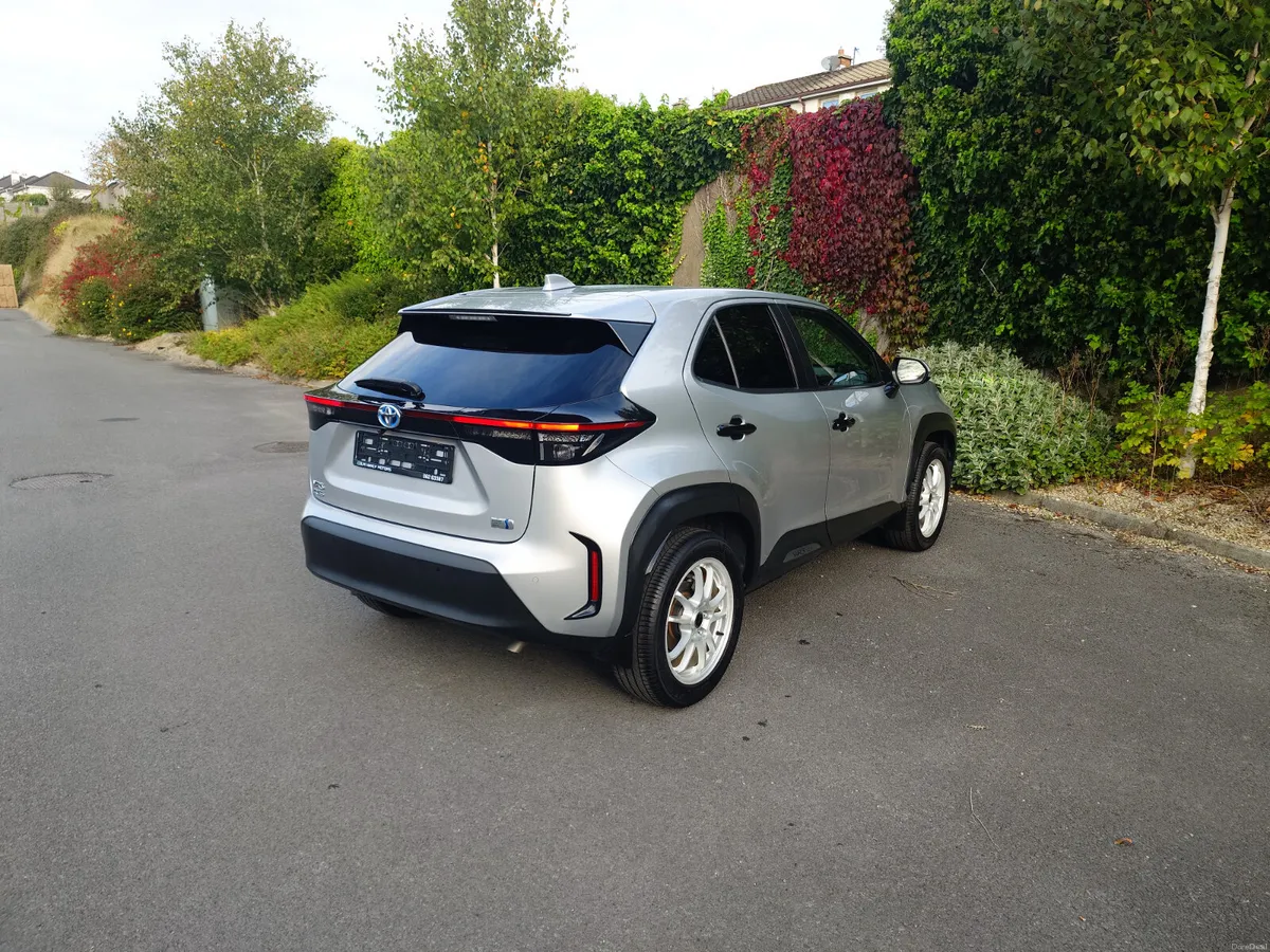 Toyota Yaris Cross Hybrid - Image 6