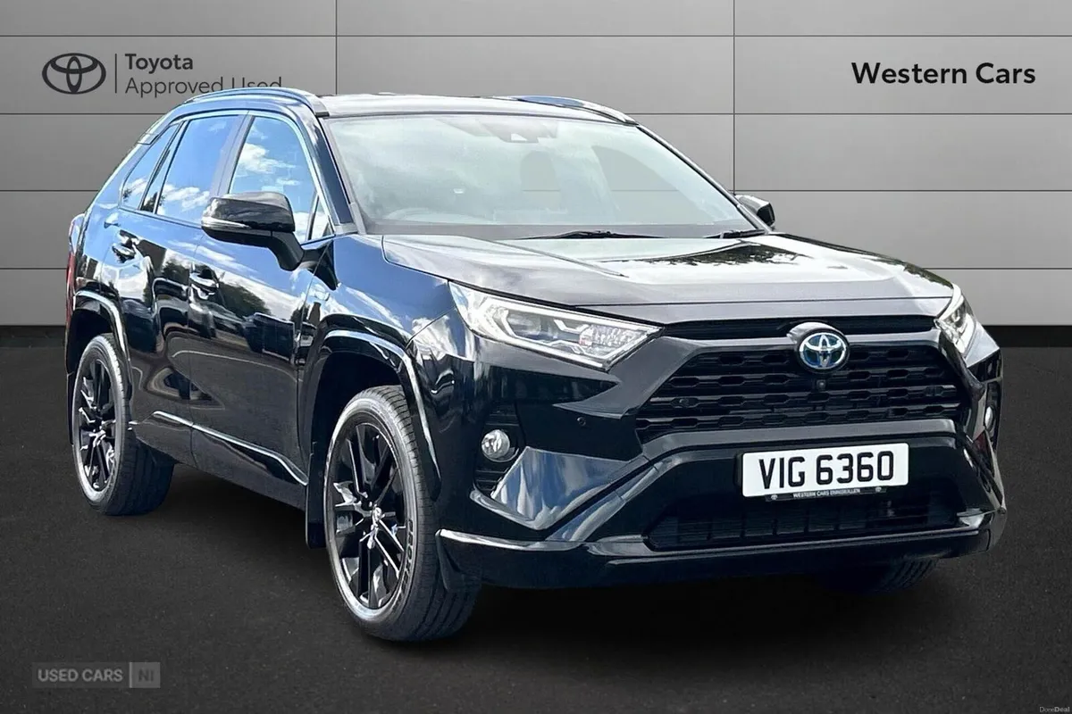 Toyota RAV4 2.5 VVT-h Black Edition CVT 4WD Euro 6 - Image 1