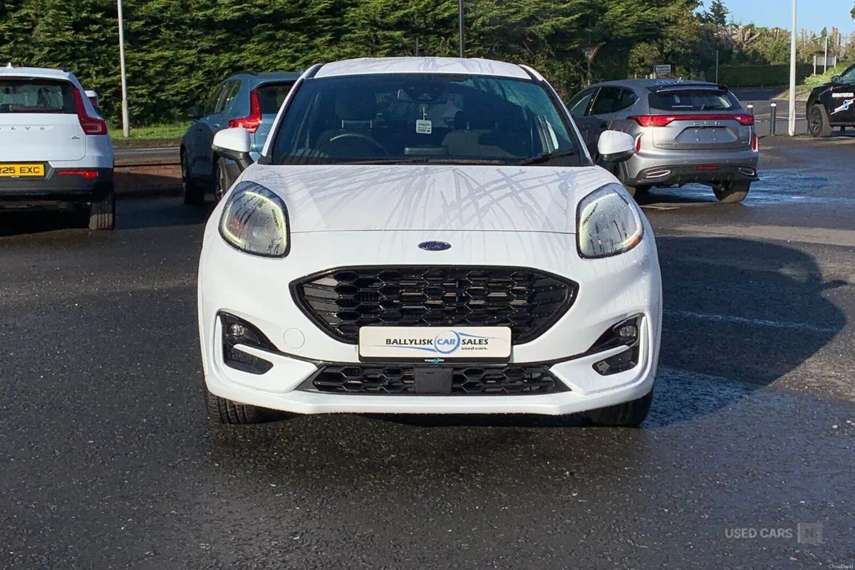 Ford Puma 1.0T 125PS ST-Line in Frozen White with - Image 4