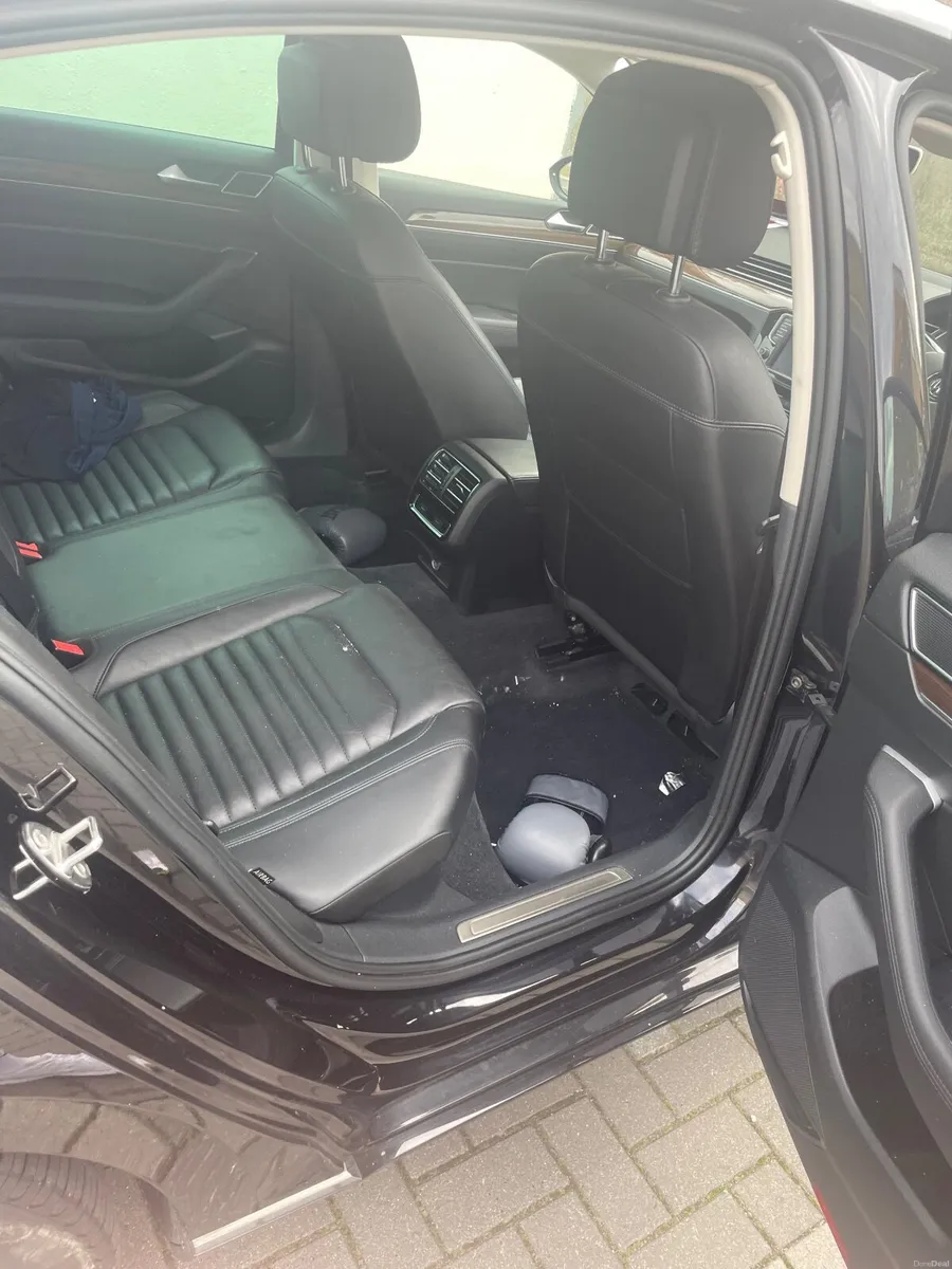 Volkswagen Passat 2015 - Image 1