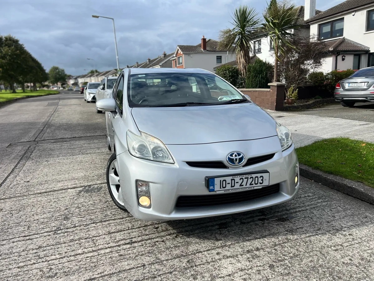 Toyota Prius 1.8 hybrid (low mileage) - Image 5