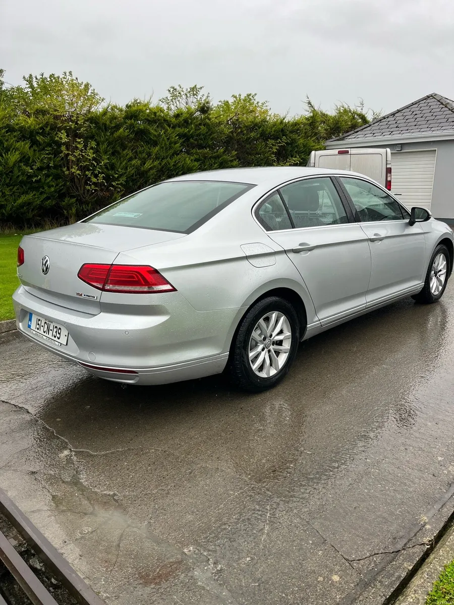 VW Passat - Image 4