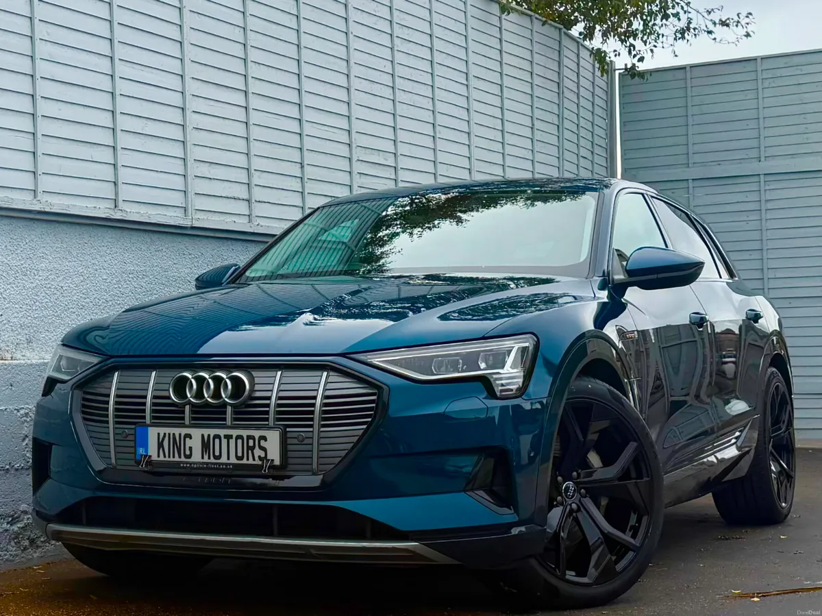 Audi e-tron 2022 TECHNIK 50 QUATTRO / 96% BATTERY - Image 4