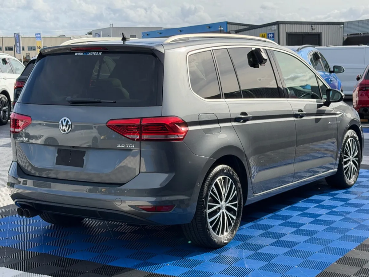 Volkswagen Touran HIGHLINE PREMIUM - 2.0L DIESEL - - Image 6