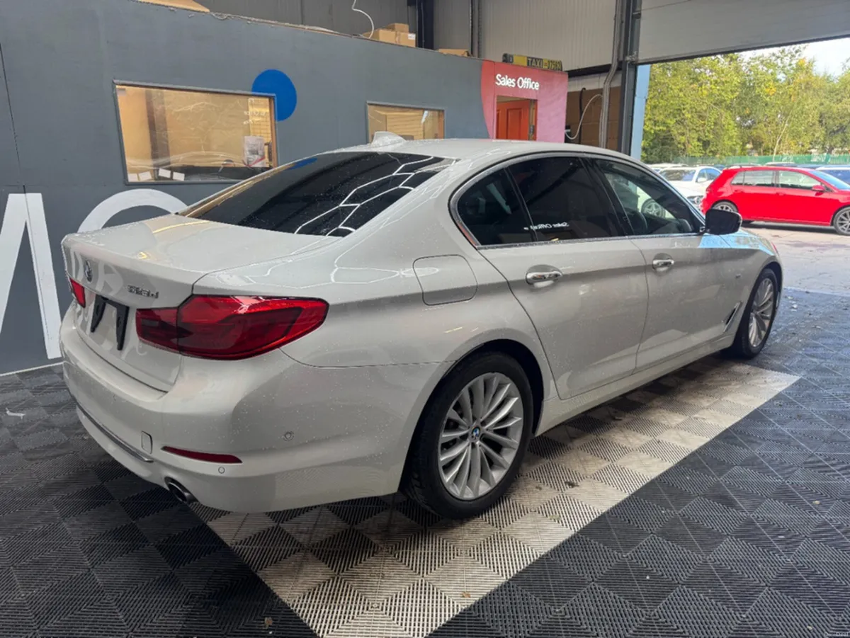 BMW 5-Series 2017 BMW 523D AUTOMATIC 2.0/ CRUISE C - Image 3