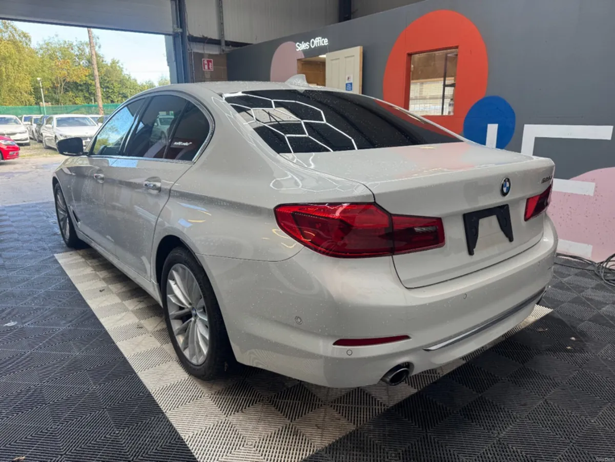 BMW 5-Series 2017 BMW 523D AUTOMATIC 2.0/ CRUISE C - Image 5