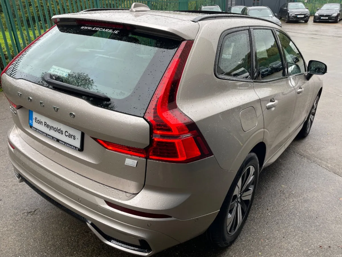 Volvo XC60 T6 PHEV PLUS DARK AWD AS NEW!! - Image 6