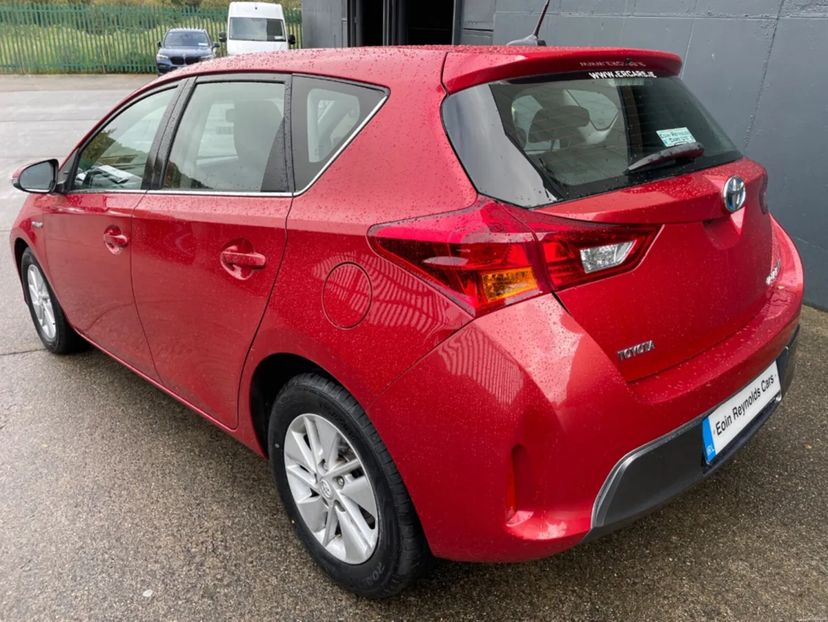 Toyota Auris 1.8 VVTI ICON E-CVT 5DR AUTO - Image 5