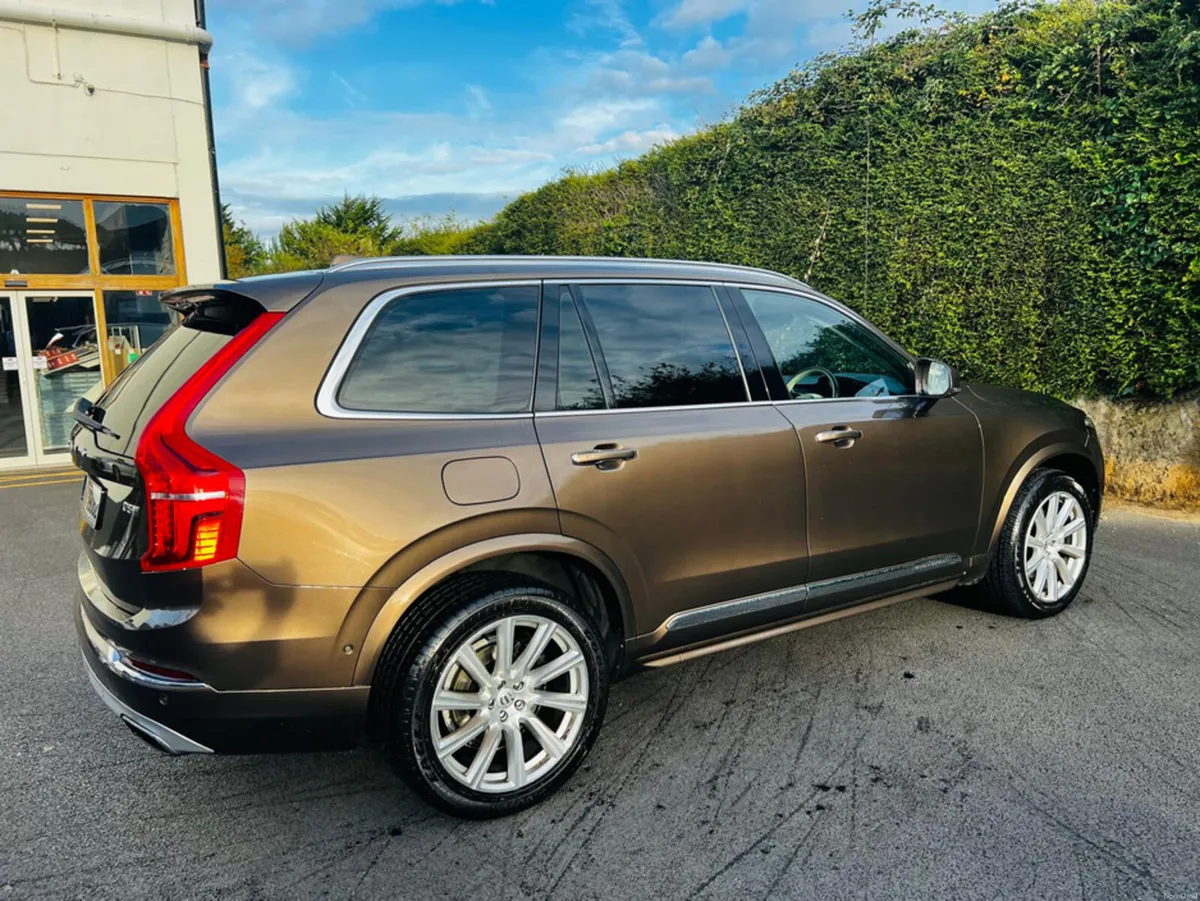 Volvo XC90 D5 AWD INSCRIPTION GT 5DR AUTO - Image 4