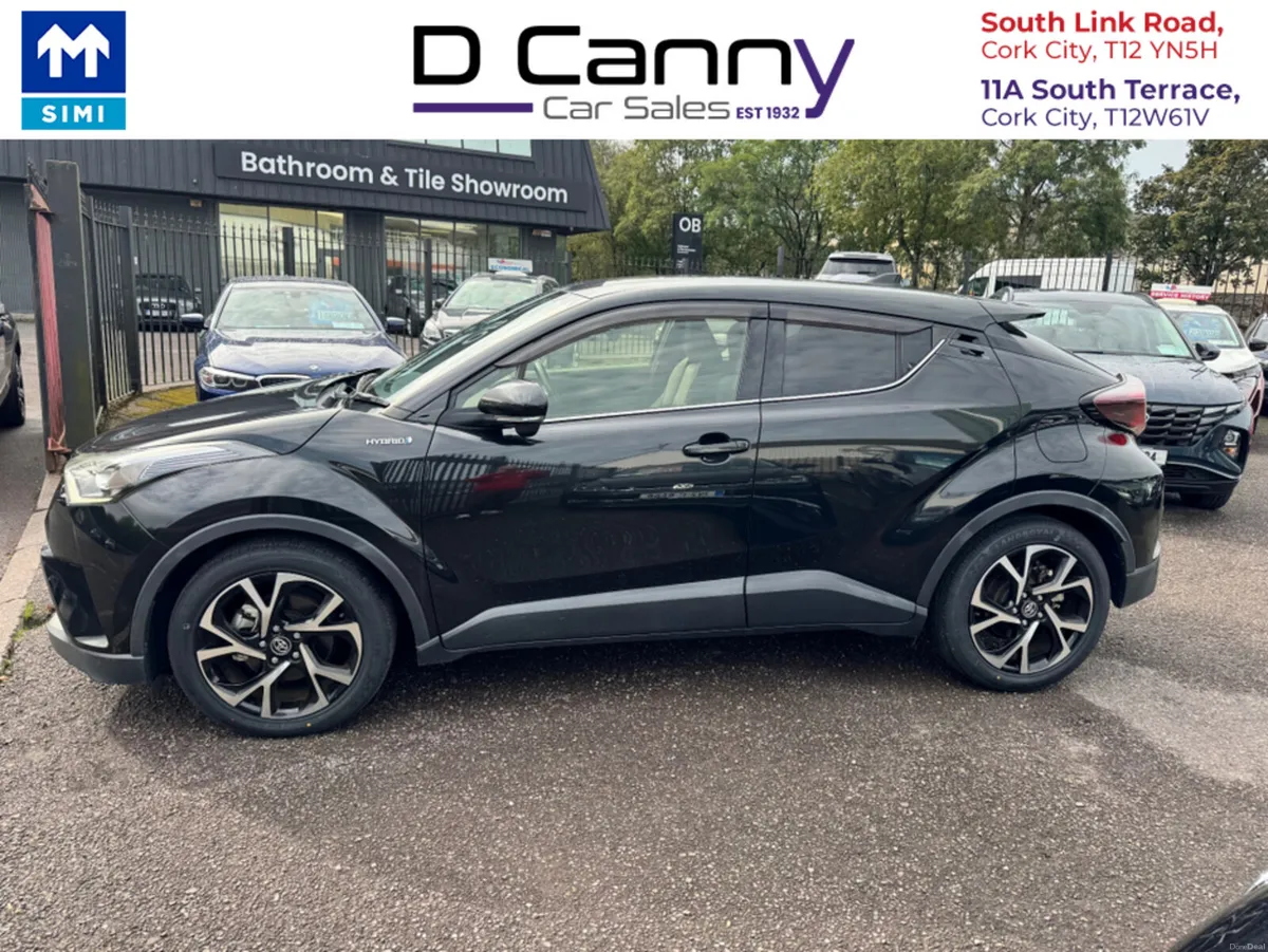 Toyota C-HR 1.8 petrol hybrid **EXCEL SPEC** - Image 5