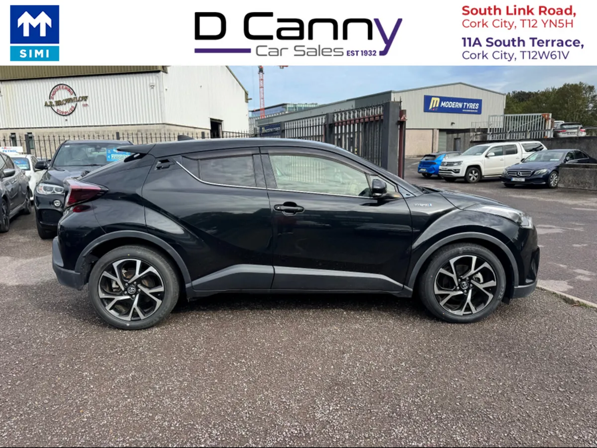 Toyota C-HR 1.8 petrol hybrid **EXCEL SPEC** - Image 2