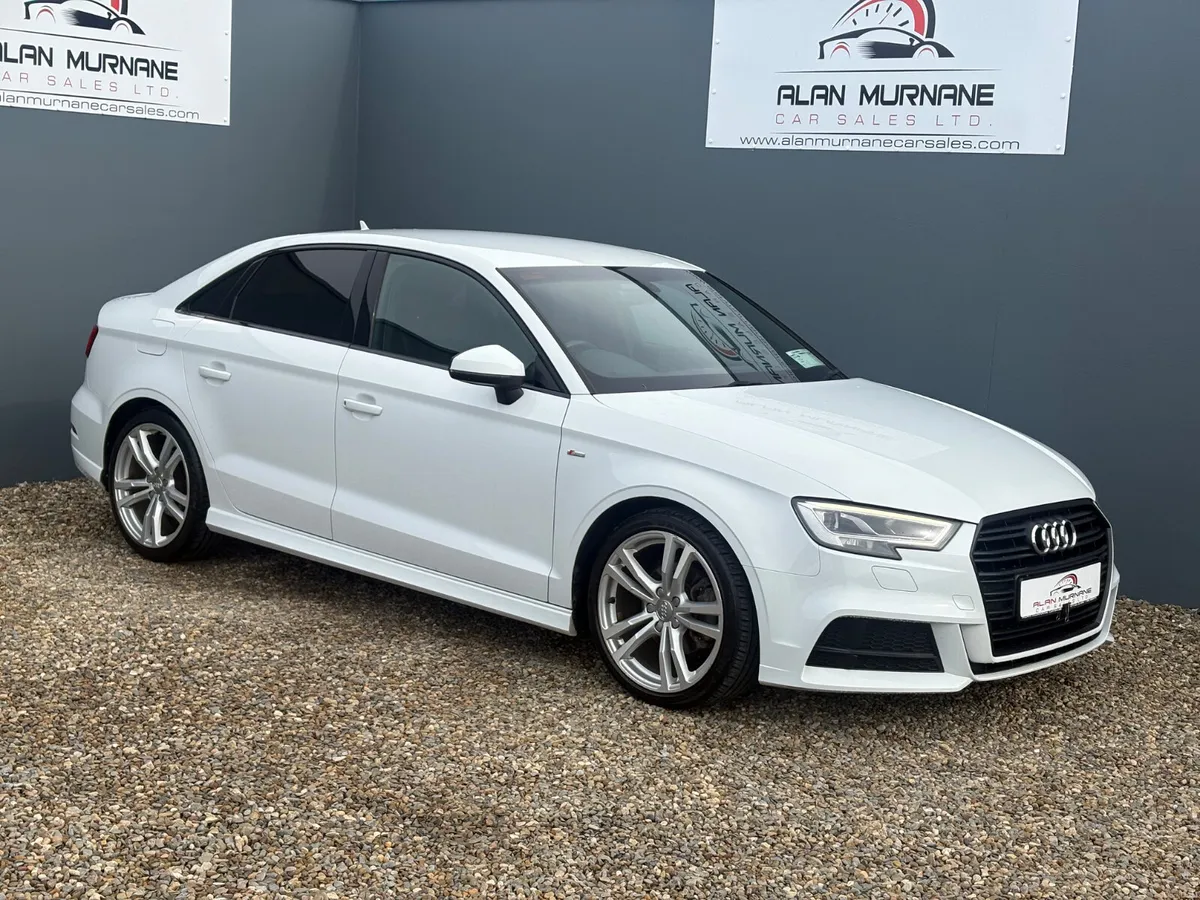 AUDI A3 S-LINE BLACK EDITION 1.6 TDI  2018 - Image 2