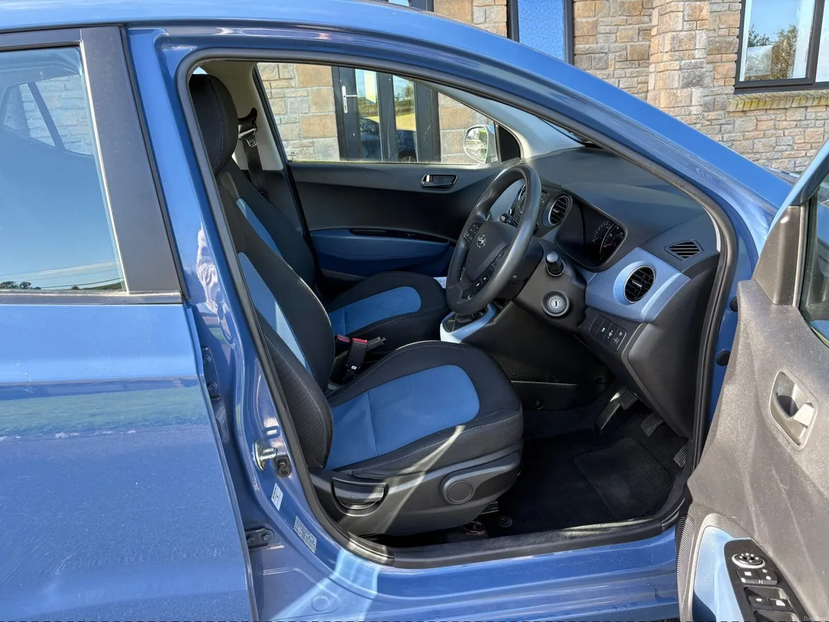 Hyundai i10 2015 - Image 2
