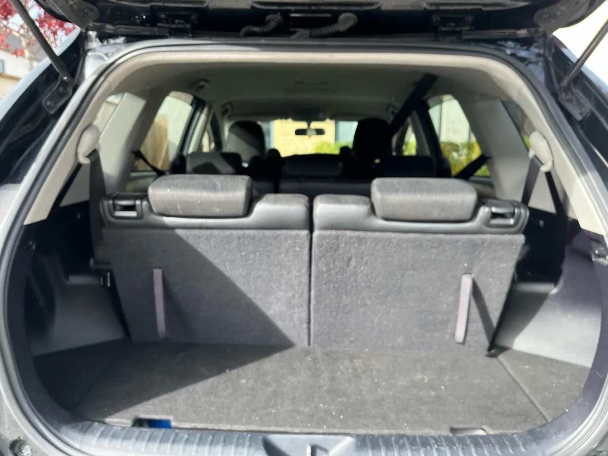 2015 Toyota Prius Alpha (petrol hybrid 7 seater) - Image 6