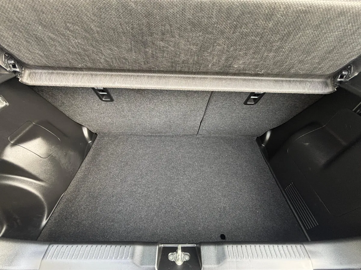 2017 SUZUKI SWIFT - Image 4