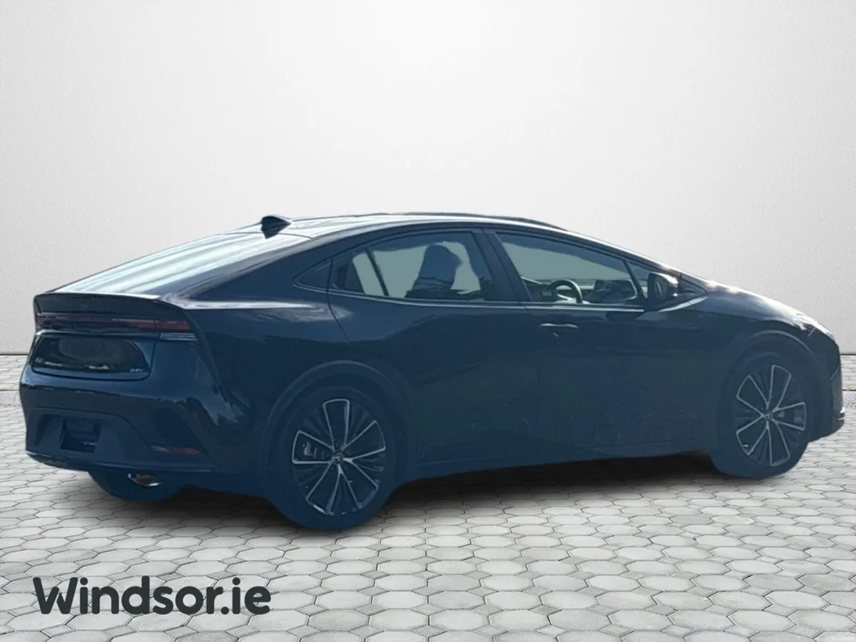 Toyota Prius Hybrid - Image 2