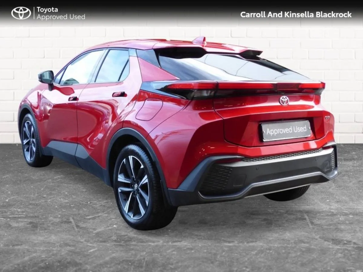 Toyota C-HR Hybrid Sport - Image 2