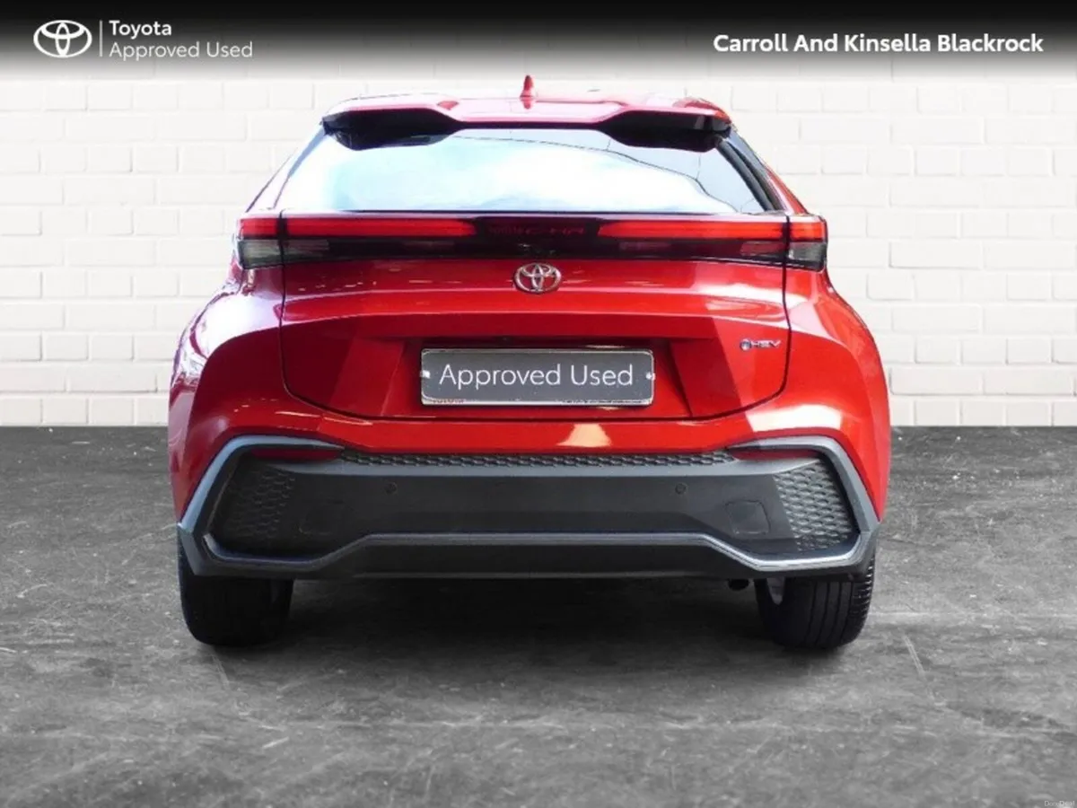 Toyota C-HR Hybrid Sport - Image 4