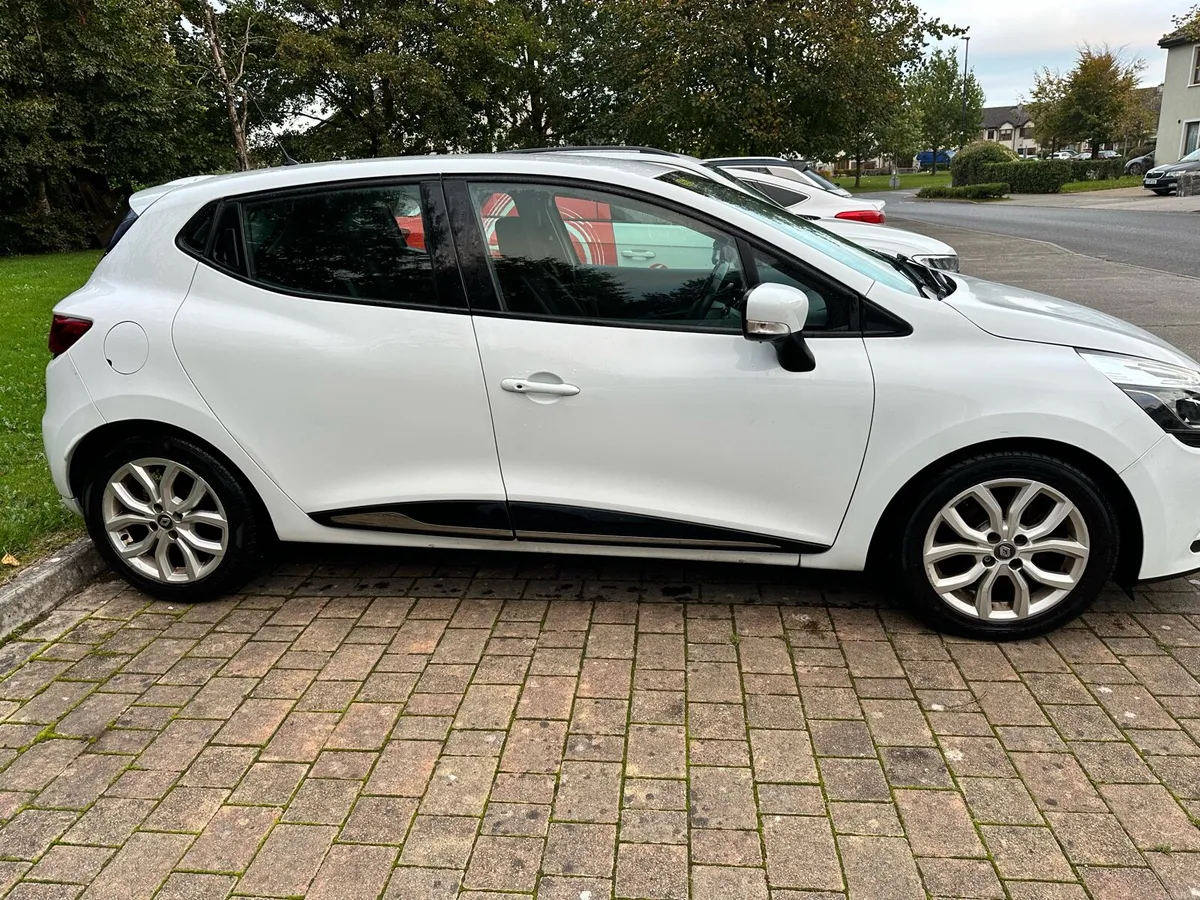 171 Renault Clio Diesel - Image 3
