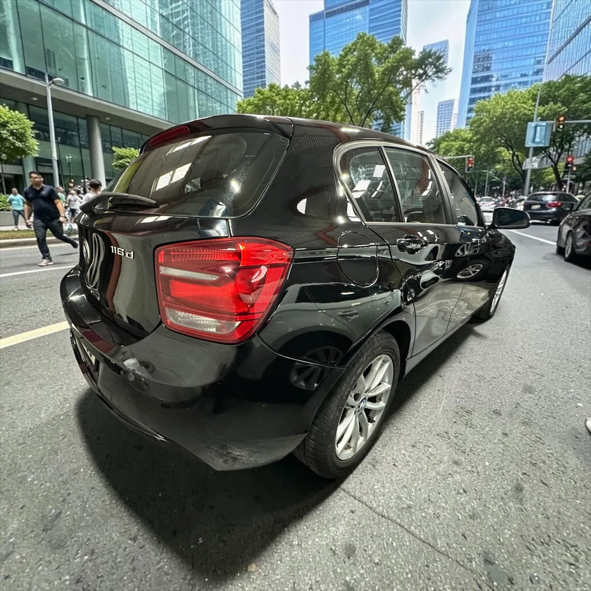 2014 BMW 1-Series 116d EFFICIENT DYNAMICS - Image 2