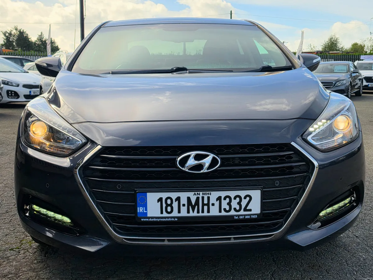 181 HYUNDAI i40 *TOP SPEC*CLEAN* - Image 2