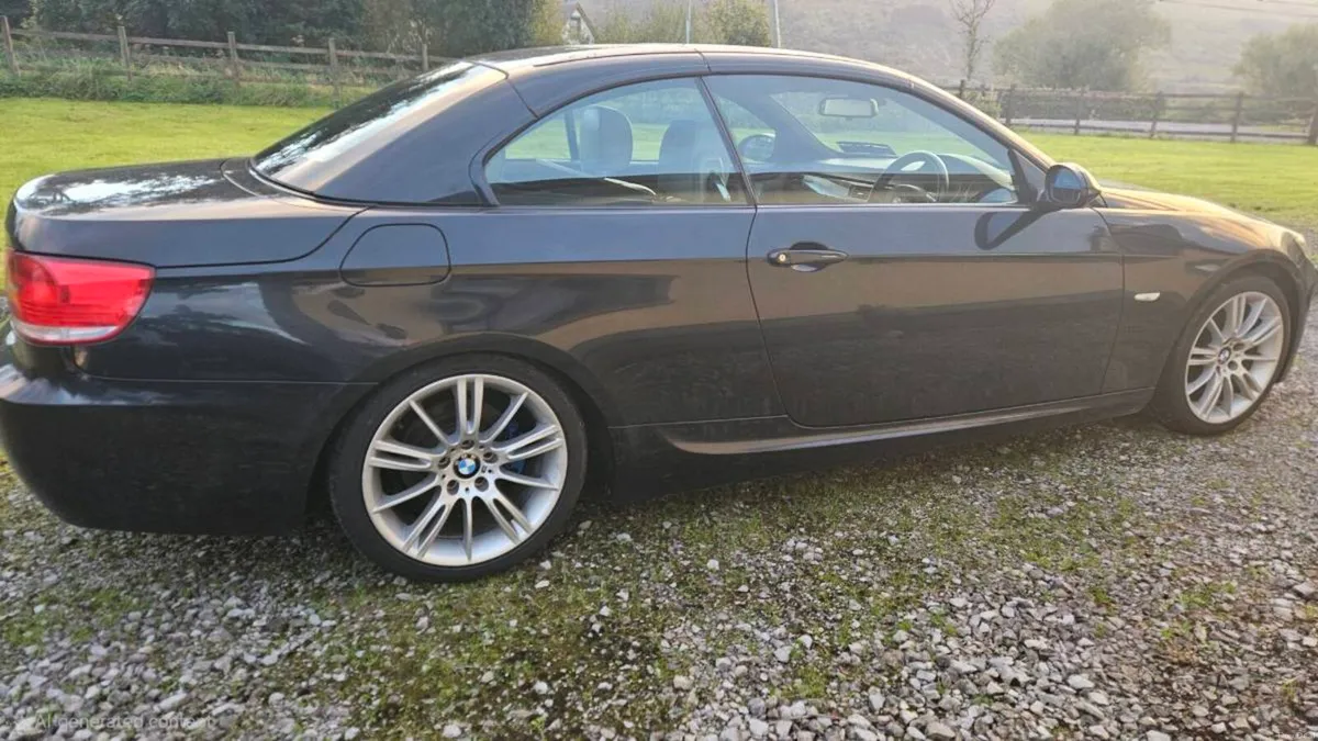 Bmw 320i msport convertible - Image 4