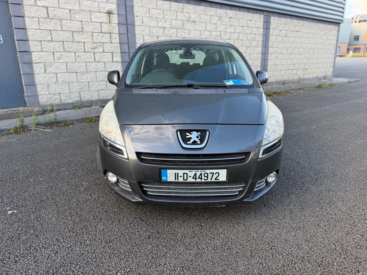 Peugeot 5008 low mileage - Image 4