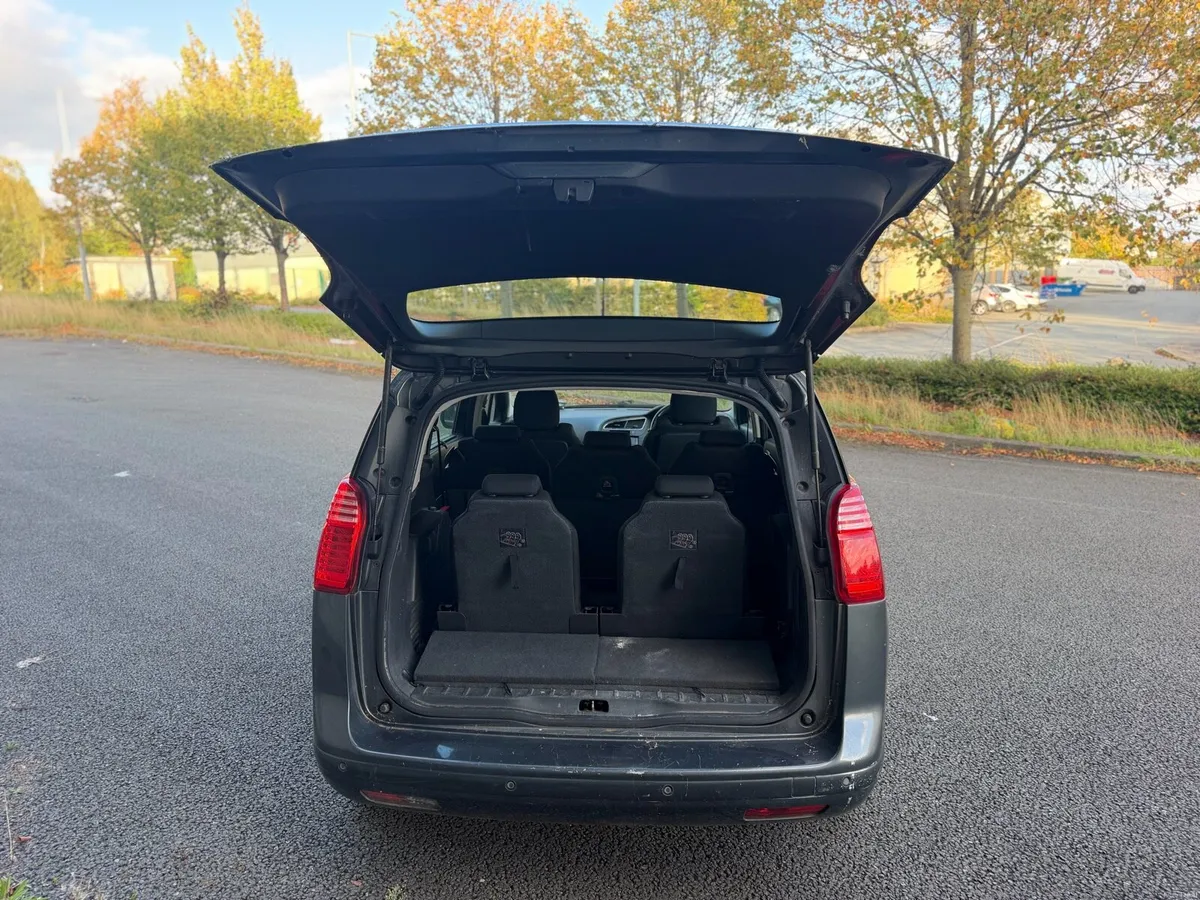 Peugeot 5008 low mileage - Image 6