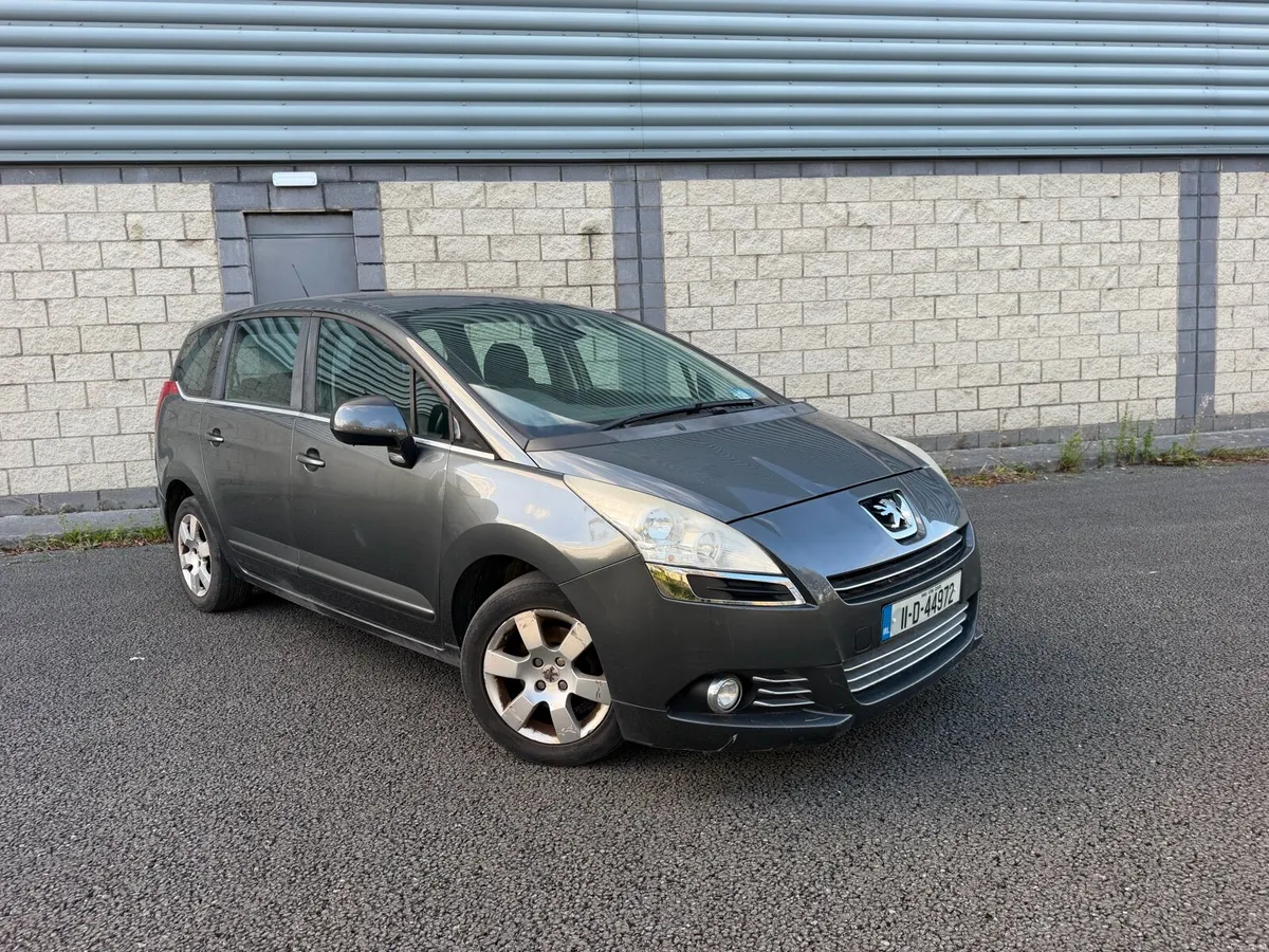 Peugeot 5008 low mileage - Image 2
