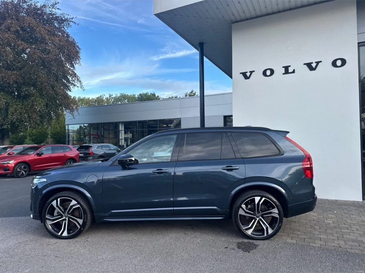 Volvo XC90 XC90 T8 Ultimate Dark Recharge AWD PHEV - Image 6