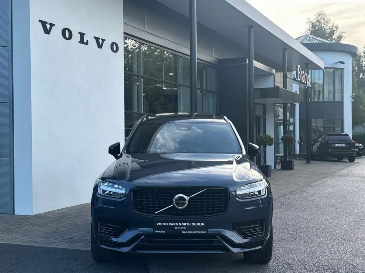 Volvo XC90 XC90 T8 Ultimate Dark Recharge AWD PHEV - Image 2