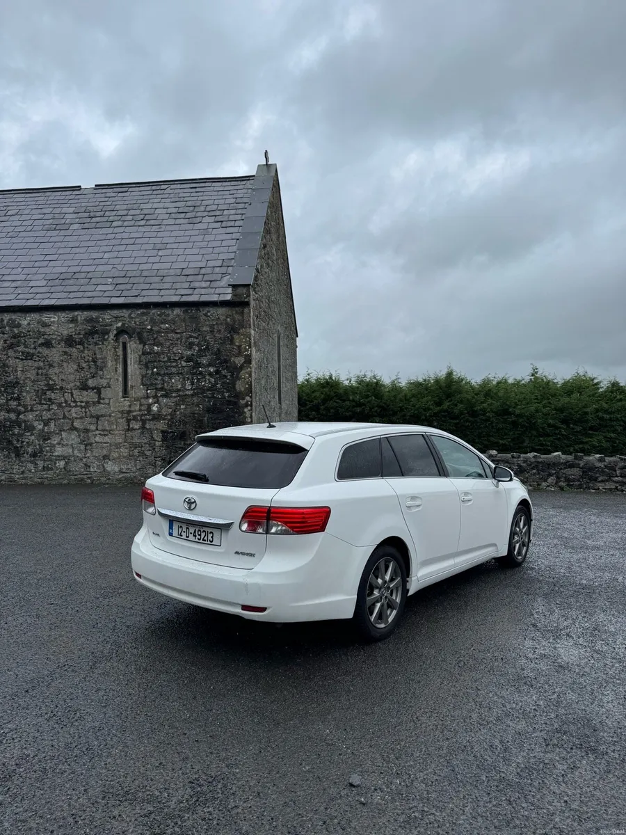 2012 Avensis Estate - Image 3