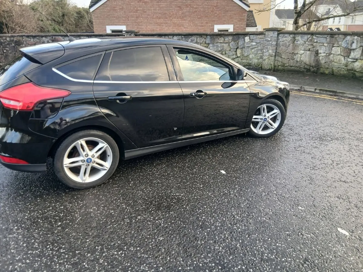 Ford Focus 2018 - Image 3