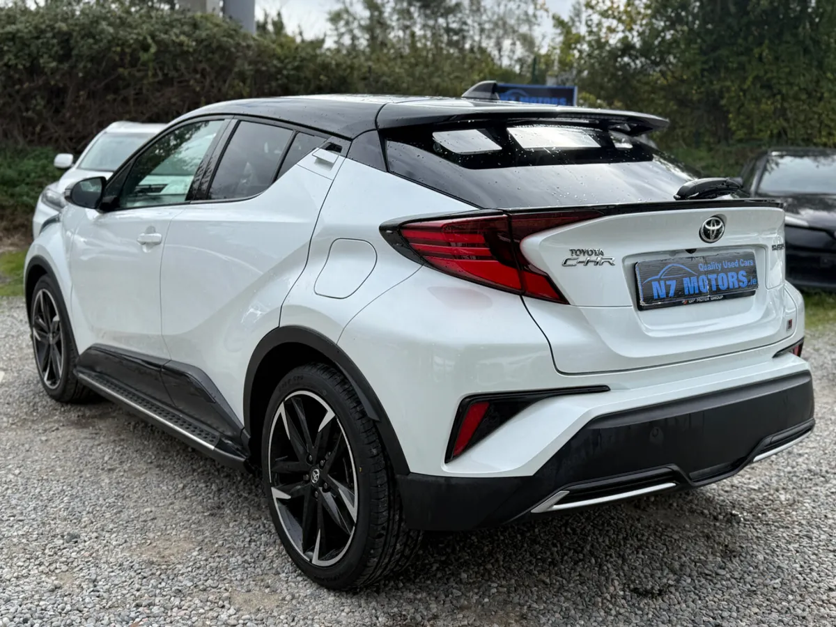 2023 Toyota C-HR 1.8 HYBRID GR SPORT AUTO - Image 5
