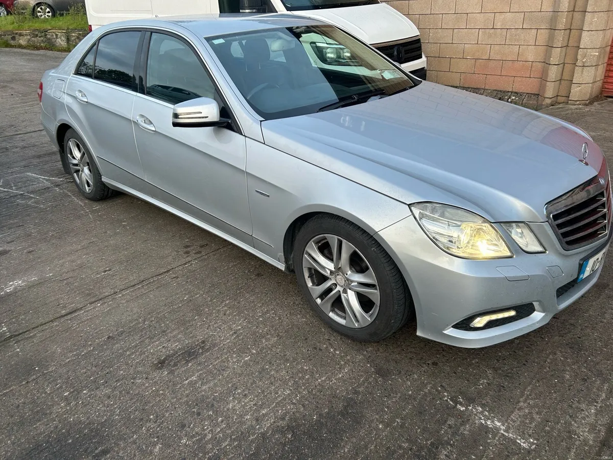 2010 MERCEDES E 200 CDI AVANT GARDE AUTO - Image 3
