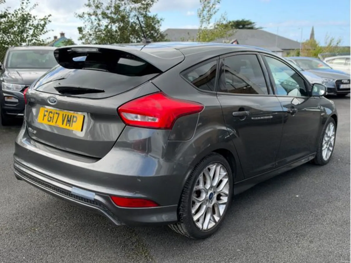 Ford Focus ST-LINE TDCI - Image 5