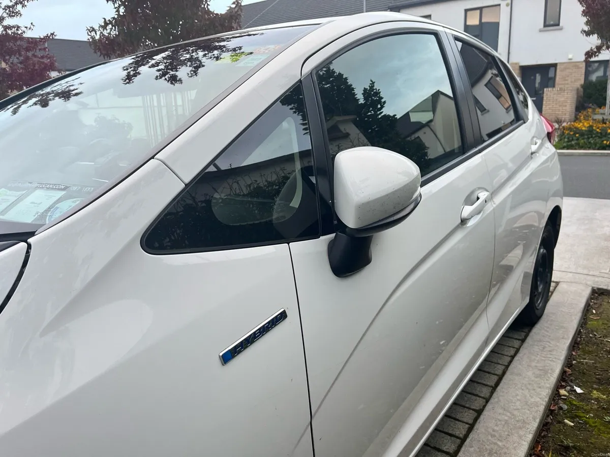 Honda Fit 2015 Hybrid 1.5L Automatic - Image 3