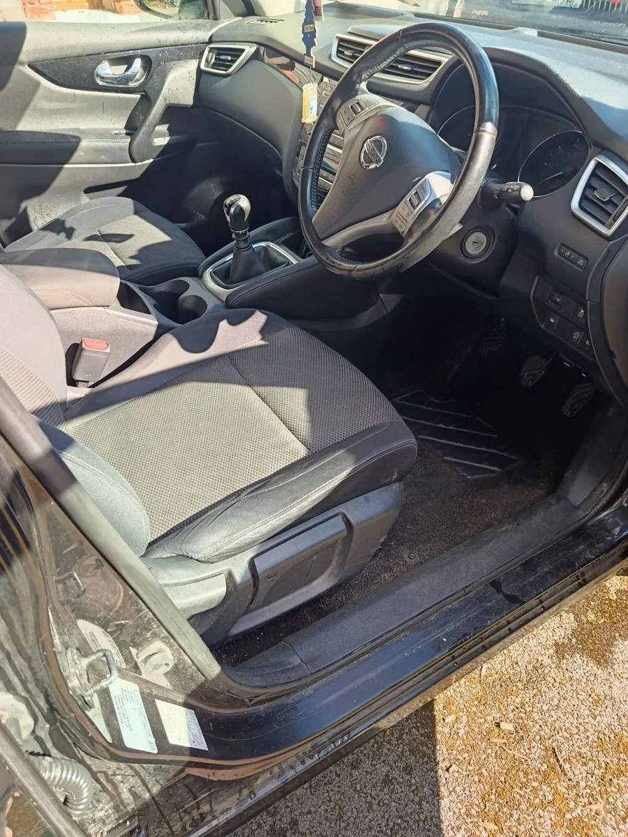 Nissan Qashqai 2015 - Image 5