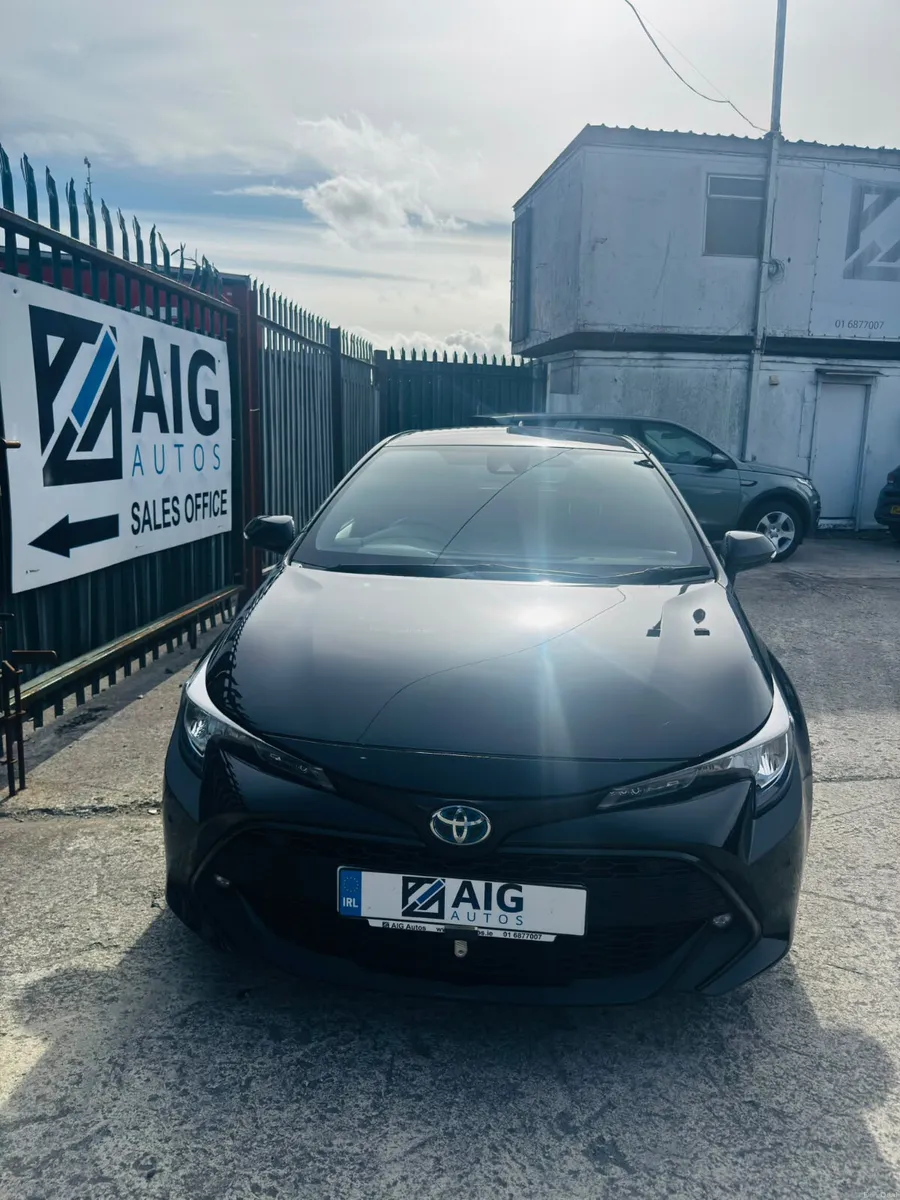 Toyota Corolla 1.8 HYBRID ICON TECH HEV CVT - Image 2